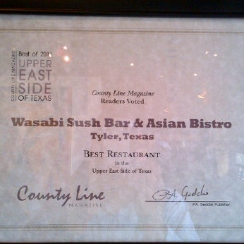Foto scattata a Wasabi: Sushi Bar &amp; Asian Bistro da Jesus D. il 5/2/2012