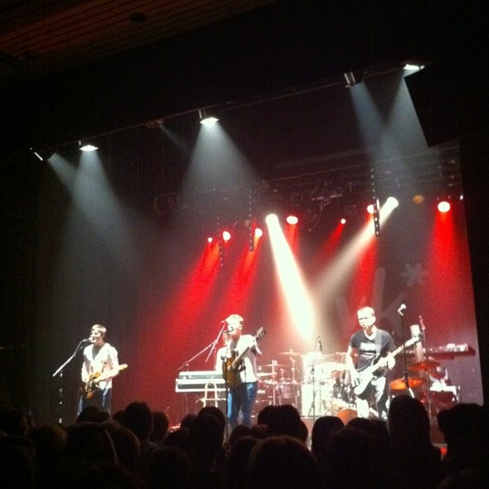 Снимок сделан в VK Concerts пользователем Rikkiesixtysix . 2/25/2012