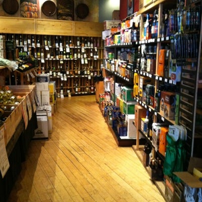 8/4/2012 tarihinde Robyn M.ziyaretçi tarafından Adega Wine Cellars &amp; Cafe'de çekilen fotoğraf