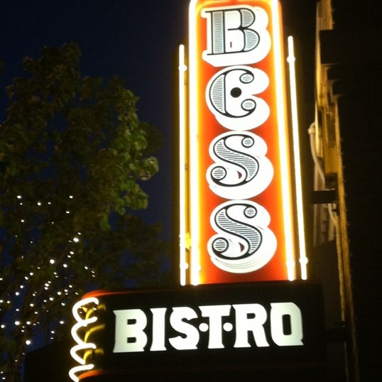 Foto tirada no(a) Bess Bistro por Nicole D. em 3/18/2012
