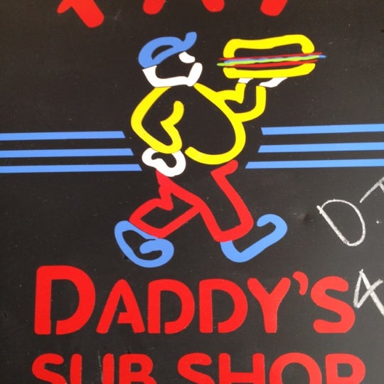 Foto scattata a Fat Daddy&#39;s Subs Pizza Wings da Gautam C. il 5/28/2012