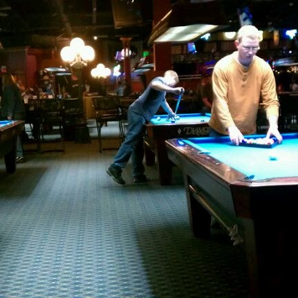 11/26/2011에 Ashley B.님이 Two Stooges Sports Bar &amp; Grill에서 찍은 사진