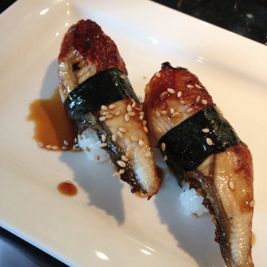 3/20/2012에 Sid E.님이 Bluefin Japanese Restaurant &amp; Lounge에서 찍은 사진