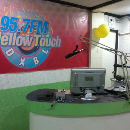 8/9/2012 tarihinde Glenn N.ziyaretçi tarafından Mellow Touch 95.7FM'de çekilen fotoğraf