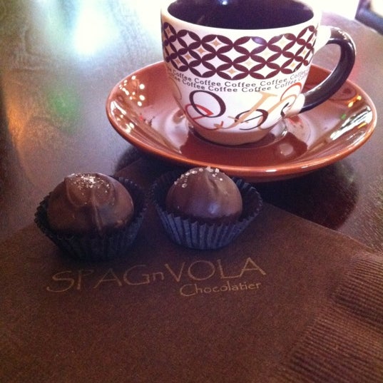 Photo taken at SPAGnVOLA Chocolatier by Hoang B. on 8/15/2011