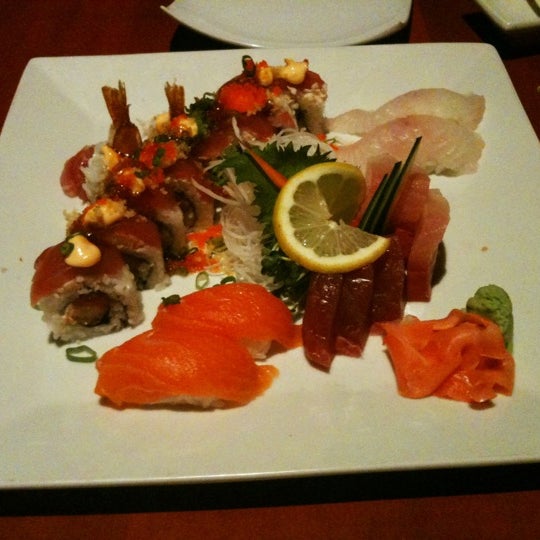 Foto diambil di Nama Sushi Bar oleh Chelsea P. pada 9/15/2011