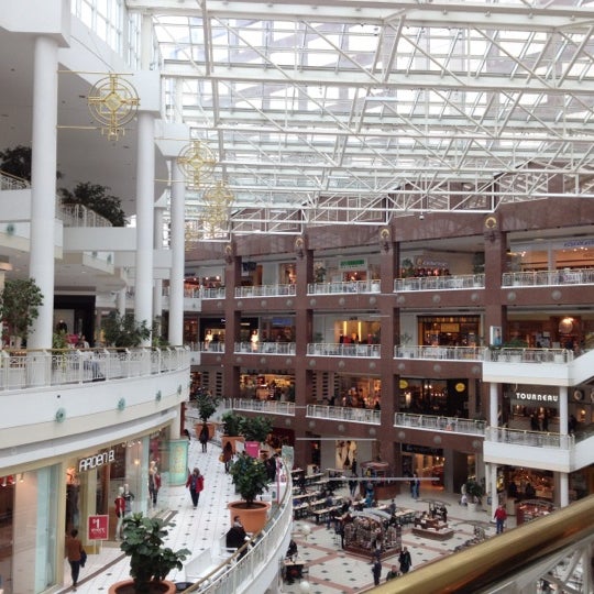 Check Out The Newly Renovated Fashion Centre At Pentagon City! VCC USA