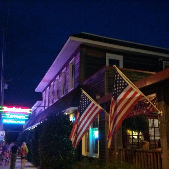 Foto tirada no(a) Buckalew&#39;s Tavern por Greg H. em 8/25/2012