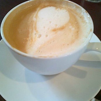 4/15/2012 tarihinde Brandee C.ziyaretçi tarafından Buchi Cafe Cubano'de çekilen fotoğraf