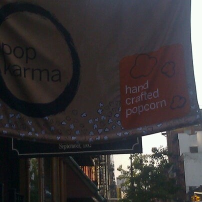 8/2/2012 tarihinde Moses R.ziyaretçi tarafından Pop Karma Popcorn'de çekilen fotoğraf