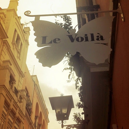 12/31/2011 tarihinde Soho B.ziyaretçi tarafından Le Voilà'de çekilen fotoğraf