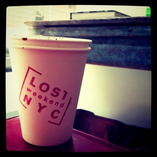 Снимок сделан в Lost Weekend NYC пользователем Jess L. 9/18/2011