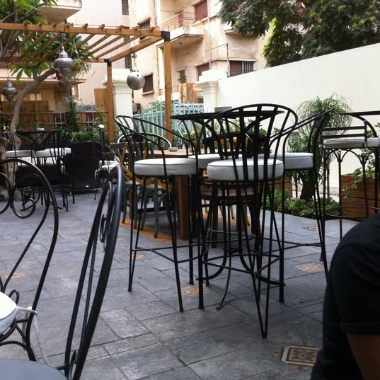7/22/2012 tarihinde Karim B.ziyaretçi tarafından Clé Cafe-Lounge Bar'de çekilen fotoğraf