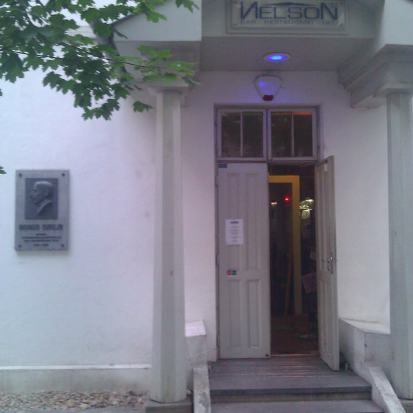 รูปภาพถ่ายที่ Nelson&#39;s - Cafe-Restaurant-Bar โดย Hubert K. เมื่อ 7/27/2011