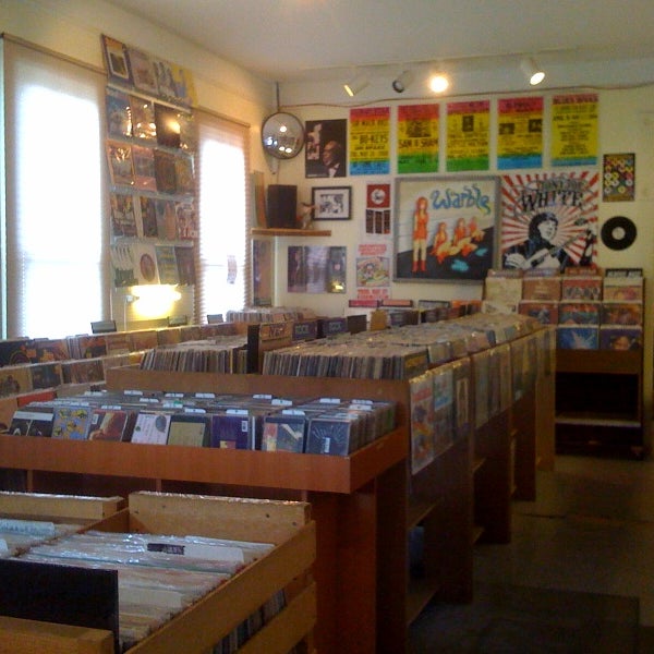 Photo taken at Shangri-La Records by Memphis Travel on 2/1/2012