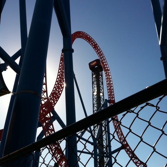 Photo taken at Superman Escape by Brendan S. on 7/23/2011