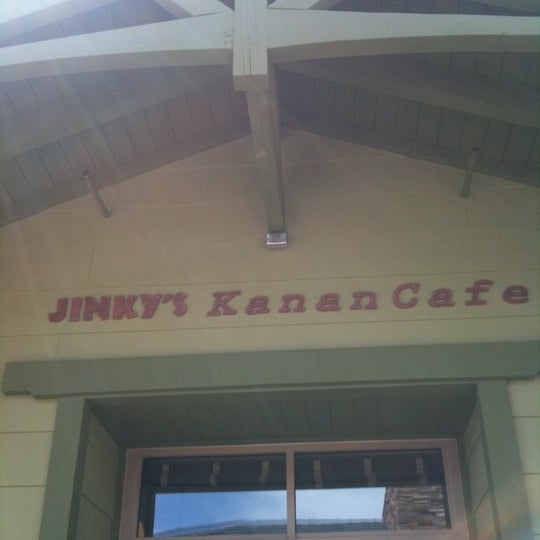 Photo taken at Jinky&#39;s Kanan Cafe by Z on 4/2/2011