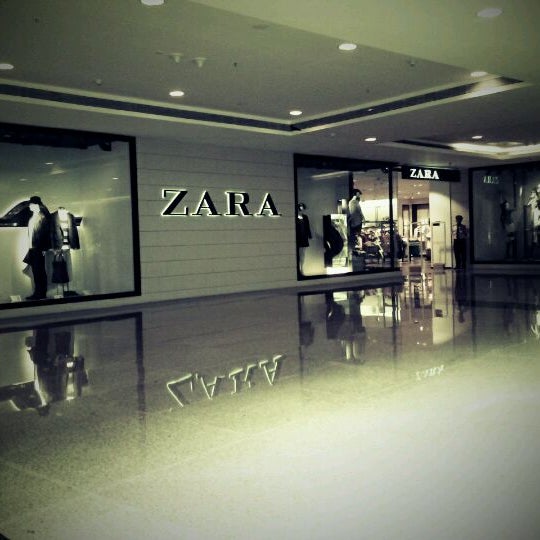 Zara Стоковый Магазин Zara Стоковый Магазин