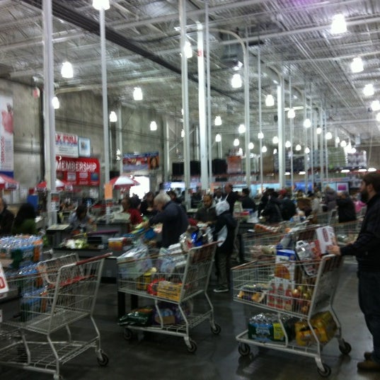 Costco East Hanover'de İndirimli Depo Mağazası