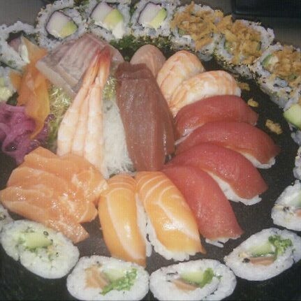 4/30/2011 tarihinde Timo S.ziyaretçi tarafından Sushi&#39;n&#39;Roll'de çekilen fotoğraf