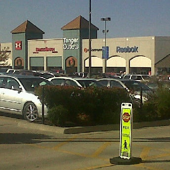 Photo taken at Tanger Outlets by Alice L. on 10/29/2011