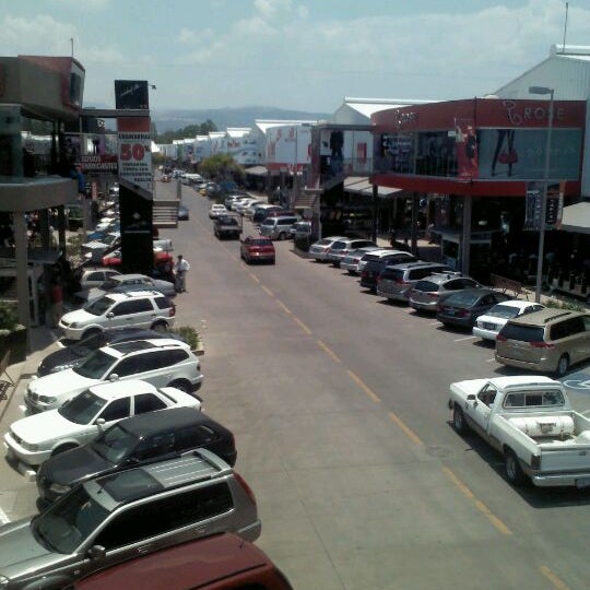 6/3/2012 tarihinde Meju B.ziyaretçi tarafından MULZA Outlet del Calzado'de çekilen fotoğraf