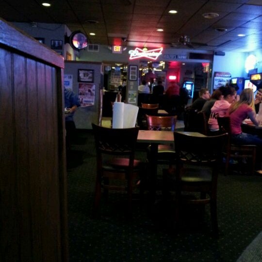 Wing Warehouse 3 tips from 225 visitors