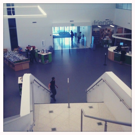 Ramsey County Library - Roseville, MN