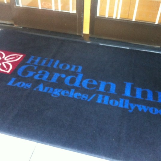 Photo taken at Hilton Garden Inn by Simon W. on 6/15/2012