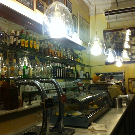 7/7/2012 tarihinde Oscar I.ziyaretçi tarafından Mundial Bar'de çekilen fotoğraf