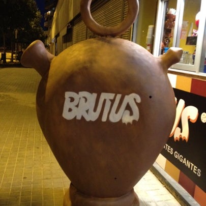 Photo taken at Brutus Barcelona by Jordi C. on 8/3/2012