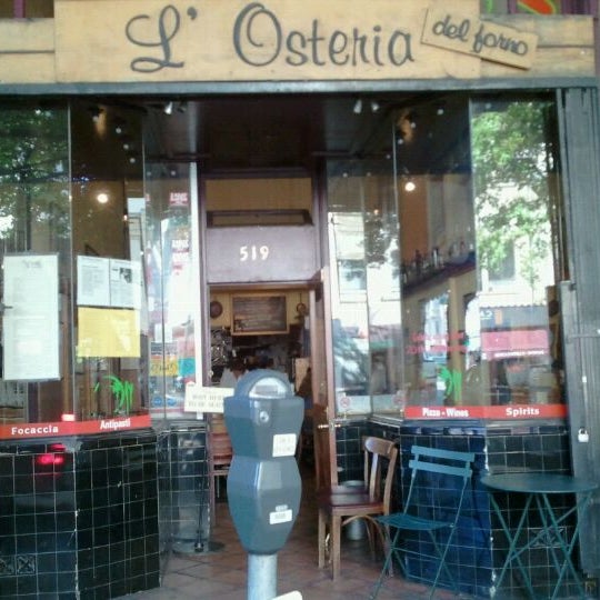 Foto tomada en L&#39;Osteria Del Forno  por Gabriella S. el 10/26/2011