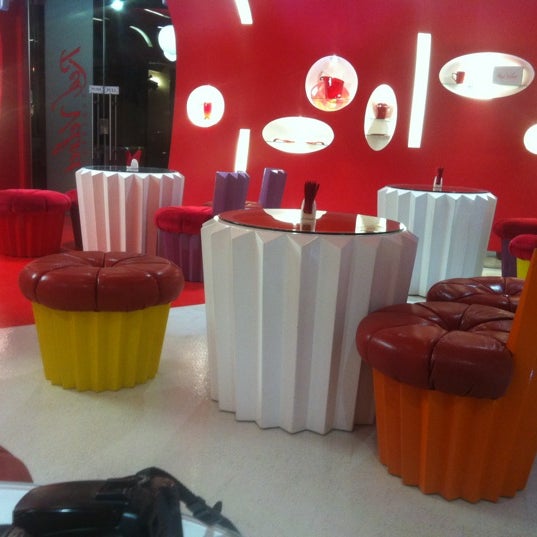 Photo taken at Red Velvet Cupcakery by Kholoud A. on 1/24/2012