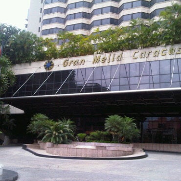 รูปภาพถ่ายที่ Gran Meliá Caracas โดย Victor R. เมื่อ 4/22/2011