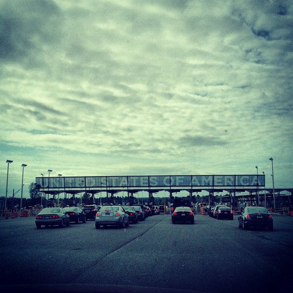 U.S./Canada Border ChamplainSt. Bernard de Lacolle Crossing 69 tips