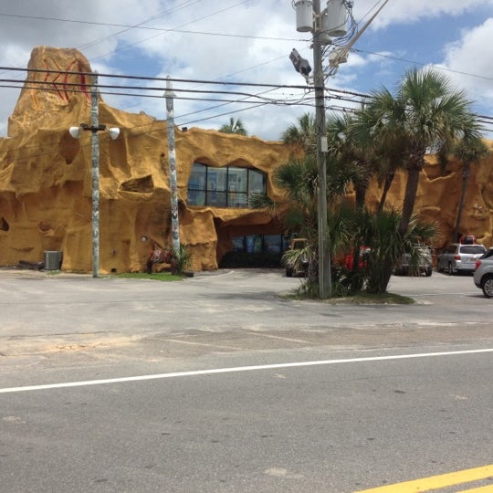 Alvin's Island - 12010 Front Beach Rd