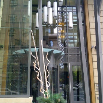 รูปภาพถ่ายที่ Le St-Martin Hotel Particulier Montreal โดย Wanjae I. เมื่อ 6/4/2011