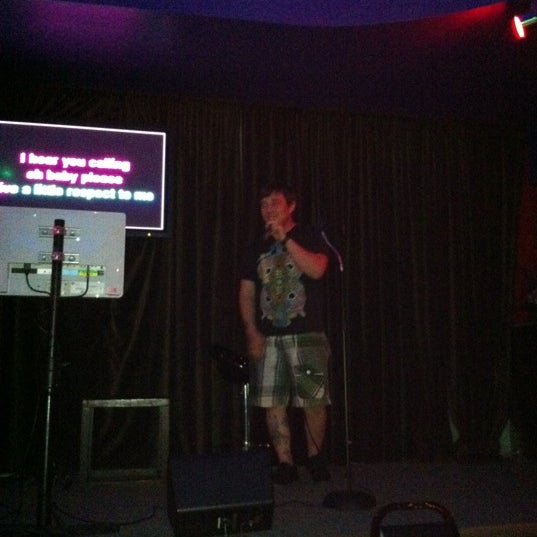 8/1/2011にteamP A H L.がGlitter Karaokeで撮った写真