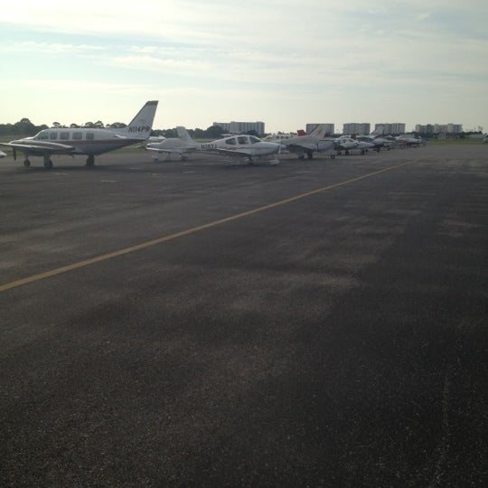 Photos at Destin Executive Airport (DSI) Destin, FL