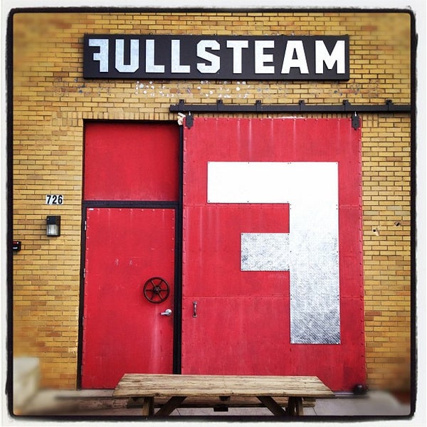 Foto diambil di Fullsteam Brewery oleh Christopher G. pada 1/27/2012