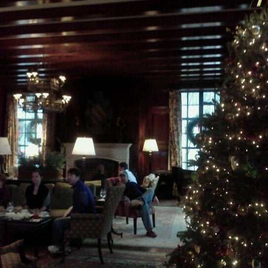 Photo taken at Old Edwards Inn and Spa by Patricia S. on 12/4/2011