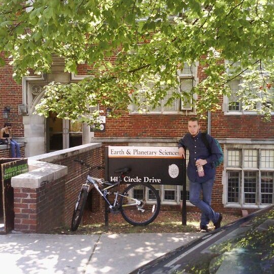 Photos at Earth and Science Building University of