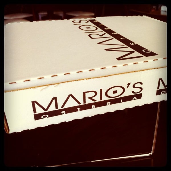 รูปภาพถ่ายที่ Mario&#39;s Osteria โดย Julia W. เมื่อ 8/18/2012