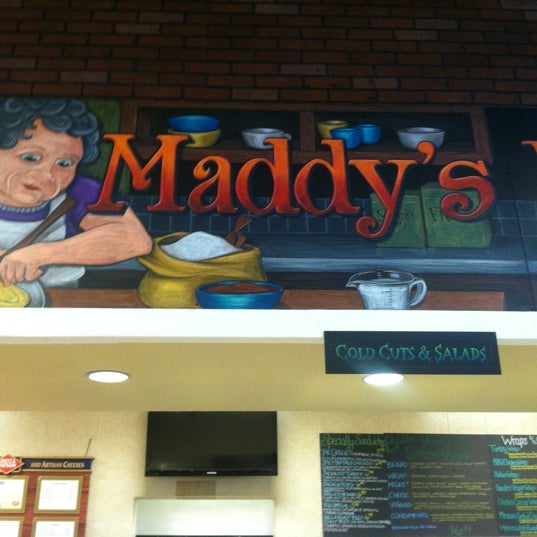 รูปภาพถ่ายที่ Maddy&#39;s Market โดย Christina O. เมื่อ 8/30/2012