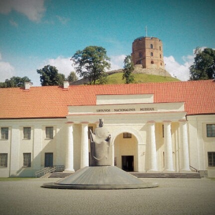 7/31/2012 tarihinde Vytautas J.ziyaretçi tarafından Karaliaus Mindaugo paminklas | Monument to King Mindaugas'de çekilen fotoğraf