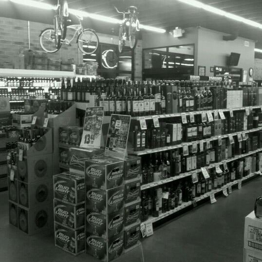 Photos at Gomer's Midtown Liquor Store in Kansas City