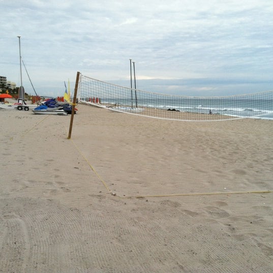 รูปภาพถ่ายที่ Omphoy Ocean Resort โดย Pamala Y เมื่อ 4/5/2012