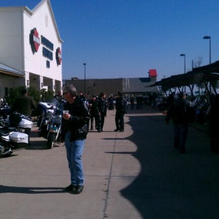 1/21/2012에 Raine D.님이 Longhorn Harley-Davidson에서 찍은 사진