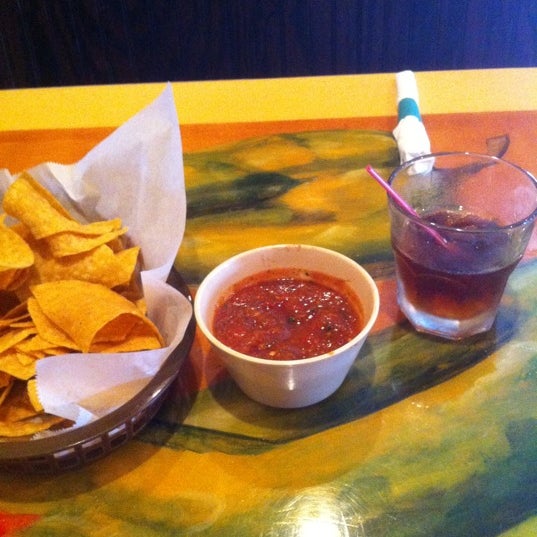 Foto tirada no(a) El Agave Mexican Restaurant por Rita D. em 4/1/2012