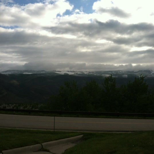 Foto scattata a The Lodge and Spa at Cordillera da Debbie W. il 5/24/2012